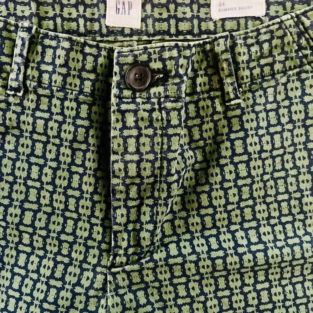 Gap Whimsy Design Women’s Shorts Size 4